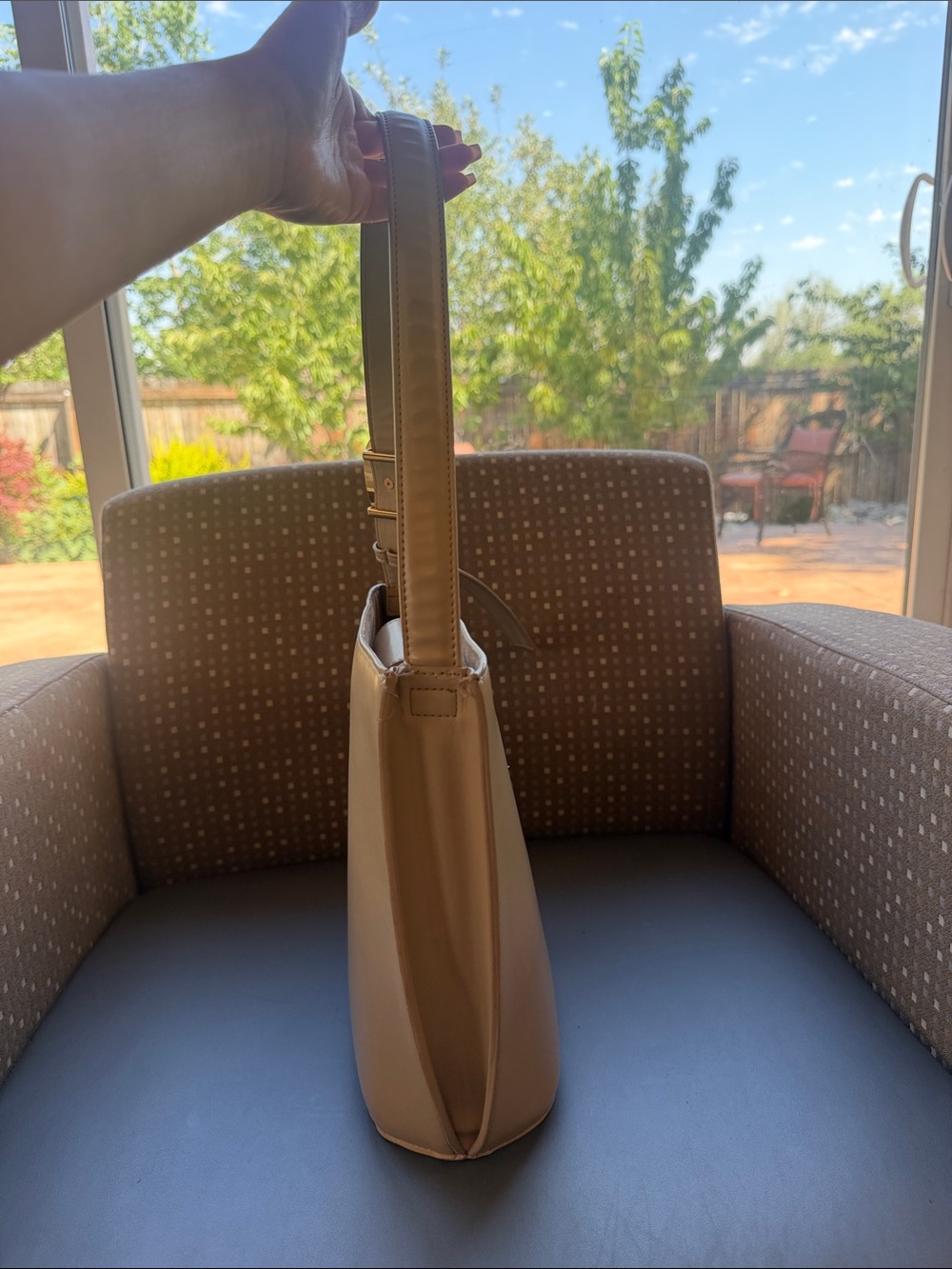 Zara Tan Leather Bucket Shoulder Bag with Gold Buckle - Picture 3 of 6